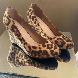 Leopard wedge pumps size 7